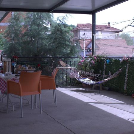 Adem'S Cozy Terrace Retreat Bed & Breakfast Scopia Exterior foto